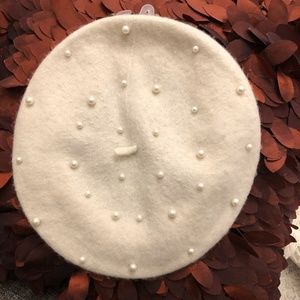 New York and Company Beret Hat